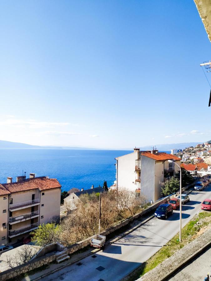 Novouredeni Stan S Balkonom I Pogledom Na More Senj  Exterior photo