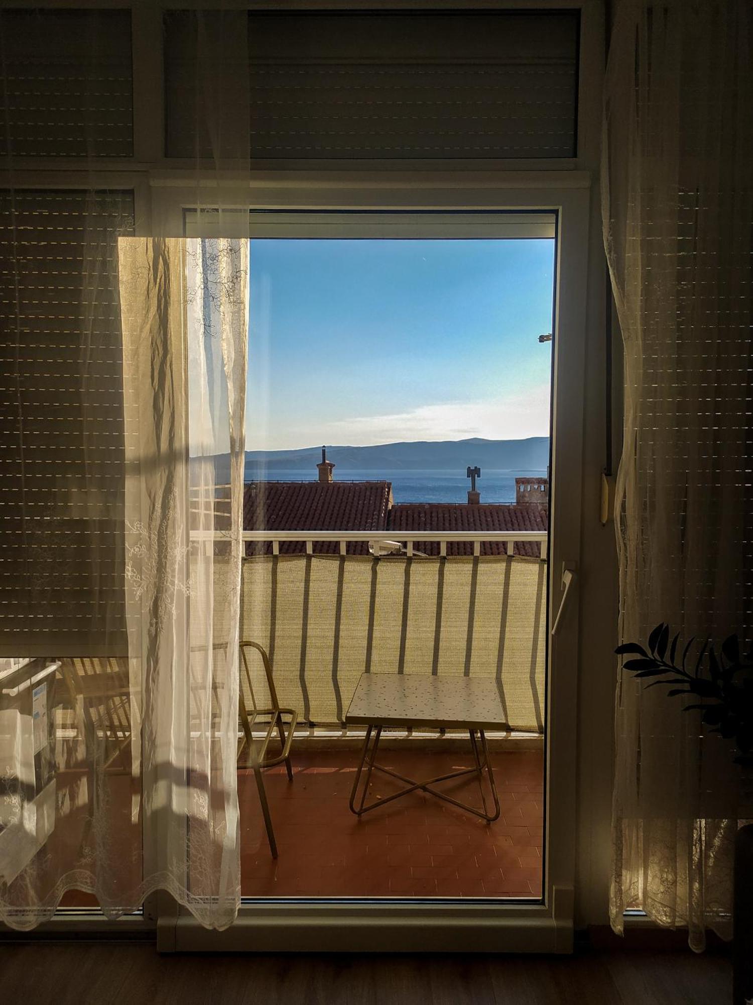 Novouredeni Stan S Balkonom I Pogledom Na More Senj  Exterior photo