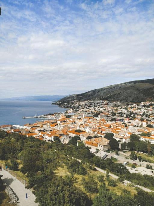 Novouredeni Stan S Balkonom I Pogledom Na More Senj  Exterior photo
